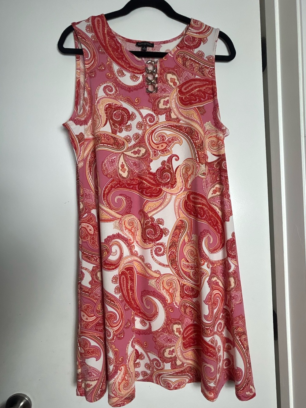 Ava & Grace Pink and Cream Paisley Sleeveless Mini Dress